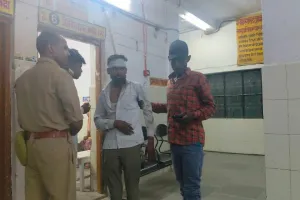 दुकान लगाने को लेकर हुई मारपीट, दो जख्मी