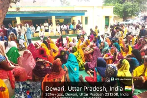 जन चौपाल में पढ़ी जा रही आवास प्लस सर्वेक्षण-2024 की पात्रता सूची, ग्रामीणों को आपत्ति दर्ज कराने का अवसर
