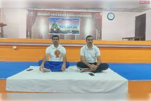 अंतर्राष्ट्रीय योग दिवस का कार्यक्रम माधव ज्ञान केंद्र में संपन्न