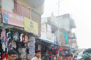 : बाइक की टक्कर से अधेड़ की मौत, वाहन नंबर के आधार पर चालक की तलाश में जुटी पुलिस।