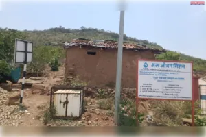 ड्रमंडगंज मे हनुमान मंदिर के बगल में चल रहा देह व्यापार का धंधा  ग्रामीणों में आक्रोश