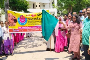 मुख्य विकास अधिकारी ने पल्स पोलियो जनजागरूकता रैली को दिखाई हरी झंडी