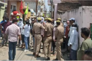 बंद मकान में 70 वर्षीय बुजुर्ग का सड़ा-गला शव मिला, दुर्गंध उठने पर खुला मामला।
