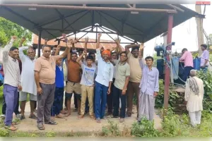 गांव कोटकी में तीन दिन से खराब पड़ा 250 केवीए ट्रांसफार्मर,पानी की बूंद-बूंद को तरसे ग्रामीण