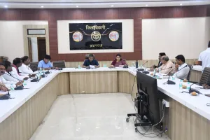 मतदेय स्थलों के पुनर्निर्धारण पर राजनीतिक दलों के साथ डीएम की बैठक, 6 जुलाई तक मांगे सुझाव व आपत्तियां।