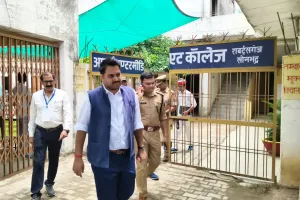 जिलाधिकारी एवं पुलिस अधीक्षक ने यू0पी0 टी0ई0टी0 परीक्षा केंद्रों का किया निरीक्षण