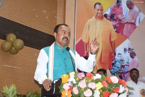 शिक्षक कैशलेस चिकित्सा योजना के शुभारम्भ कार्यक्रम में  डिप्टी सीएम मुख्य अतिथि के रूप में हुए सम्मिलित
