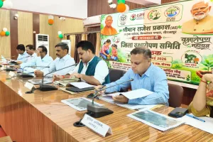 आयुक्त ने सीएम डैशबोर्ड एवं जनशिकायतों की समीक्षा कर दिए निर्देश