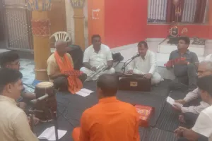कैबिनेट मंत्री नंद गोपाल गुप्ता नंदी के  जन्मोत्सव की पूर्व संध्या पर राम जानकी मंदिर में हुआ सुंदरकांड पाठ