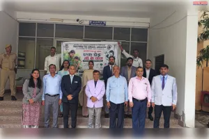 जिला जज ने 