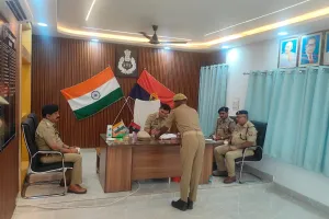 रिजर्व पुलिस लाइन चुर्क में एसपी ने ली परेड की सलामी, किया  क्वार्टर गार्द, परिवहन शाखा, स्टोर, सहित  पुलिस लाइन परिसर का  निरीक्षण
