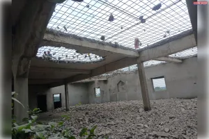 भोलेनाथ के दरबार में भ्रष्टाचार का आरोप: यात्री निवास की छत निर्माण पूरा होते ही दरकी, मचा बवाल