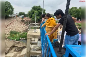 संभावित बाढ़ से निपटने की तैयारियों का जायजा, अपर जिलाधिकारी ने पम्पिंग स्टेशनों का किया निरीक्षण।