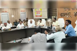 मुख्य विकास अधिकारी की अध्यक्षता में शुक्रवार को कलेक्ट्रेट सभागार में जिला उद्योग एवं व्यापार बंधु की बैठक 