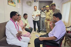 अधिकारियों को दिए त्वरित निस्तारण के निर्देश।