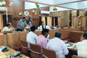 एबीसी सेंटर हेतु भूमि चिन्हांकन में तेजी, जनोपयोगी कार्यों को प्राथमिकता देने के निर्देश