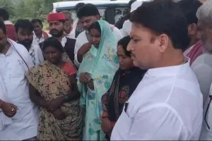 जल, जंगल और जमीन बचाने की लड़ाई तेज, आदिवासियों के हक की रक्षा के लिए सड़क से संसद तक संघर्ष करेगी सपा