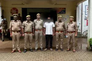 घोरावल पुलिस को मिली बड़ी सफलता,  इनामिया एवं कई थानों में वांछित शातिर अपराधी गिरफ्तार