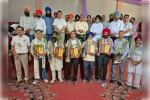 एग्रीकल्चर डिपार्टमेंट बंगा ने गांव हप्पोवाल में किसान गोष्ठी का आयोजन किया