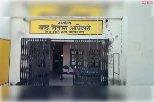 अफ़सरशाही की लापरवाही: कटेहरी बसंतपुर क्लस्टर में 1 महीने से सचिव का पद खाली, जनता बेहाल