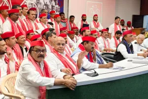 वोटर लिस्ट को लेकर सपा में बढ़ी सक्रियता, अखिलेश ने बुलाई बैठक, दिये निर्देश