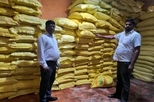 उप निदेशक कृषि ने उर्वरक केन्द्रों का किया औचक निरीक्षण