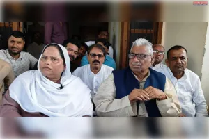 नेता प्रतिपक्ष माता प्रसाद पाण्डेय बोले : भाजपा के दबाव में मदरसा गिराया गया :  सपा प्रदर्शन करेगी