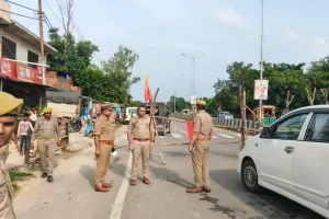 कावड़ यात्रा पर यातायात व्यवस्था केमुख्य मार्गो का डीसीपी ने किया निरीक्षण।