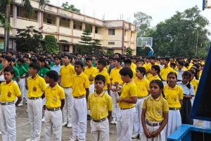 सोनभद्र पुलिस द्वारा यातायात जागरूकता अभियान का आयोजन, छात्र-छात्राओं को यातायात की दी गई जानकारी