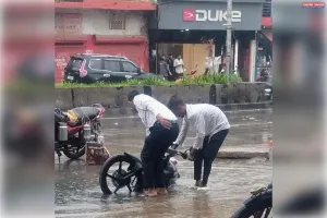 नैनी में खुले नाले बन रहे जानलेवा, नगर निगम की लापरवाही पर उठे सवाल