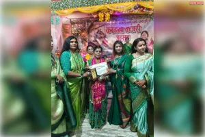 :लोक कलाकारों द्वारा प्रस्तुत कजरी गीतों ने बांधा समां