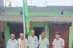 स्वतंत्रता दिवस पर  कोन  में कांग्रेसियों ने शहीदों और स्वतंत्रता सेनानियों को किया  नमन