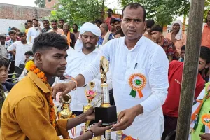 स्वतंत्रता दिवस पर भेउसा उर्फ बनकटा के खेल मैदान में दिखा युवाओं का जोश, 