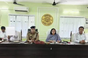 रूधौली तहसील में सम्पूर्ण समाधान दिवस, जिलाधिकारी ने शिकायतों के गुणवत्तापूर्ण निस्तारण के दिए निर्देश