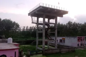 दो साल से खड़ा है अधूरा ढांचा, कब मिलेगा पानी? सुमरावा की पानी की टंकी बनी सफेद हाथी