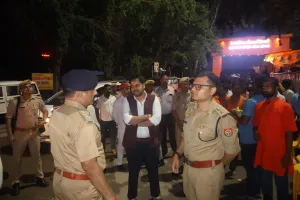 सावन मास एवं कांवड़ यात्रा के दृष्टिगत जिलाधिकारी एवं पुलिस अधीक्षक सोनभद्र ने क्षेत्र में भ्रमण कर सुरक्षा, कानून-व्यवस्था एवं यातायात व्यवस्था का लिया जायजा