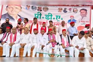 पीडीए सम्मेलन में उमड़ा जनसैलाब, भाजपा छोड़ सपा में शामिल हुए सैकड़ों कार्यकर्ता