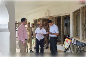 उच्च मूल्य के विलेखों का डीएम ने किया स्थलीय निरीक्षण