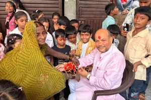 31 वर्षों से निभा रहे भाई-बहन के स्नेह की परंपरा