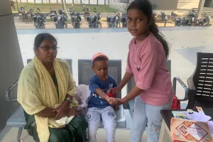 जनसुनवाई में भाई-बहन के स्नेह की भावुक कहानी, जिलाधिकारी की संवेदनशील पहल से पूरी हुई बहन की इच्छा