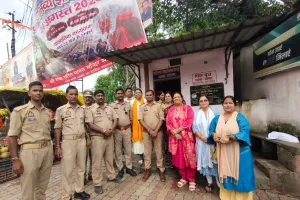 ओबरा में रक्षाबंधन पर राष्ट्रीय स्वयंसेवक संघ की मातृशक्ति ने पुलिसकर्मियों को बांधी राखी, सुरक्षा के संकल्प को सराहा