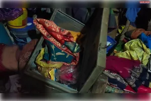 रक्षाबंधन पर मायके गई महिला के घर में अज्ञात चोरों ने नकदी और लाखों रुपये के आभूषण चोरी कर लिए।