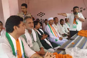 गोरखपुर खजनी में कांग्रेस का संगठन सृजन अभियान, युवाओं की भीड़ ने भरी चुनावी हुंकार