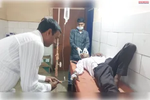 सड़क दुर्घटना में एक व्यक्ति हुए घायल, सीएचसी नारायणपुर में हुआ उपचार फोटो