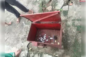 मंदिर परिसर में दानपात्र काटकर दानराशि चोरी, ग्रामीणों में आक्रोश