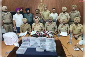 क्रॉस-बॉर्डर स्मगलिंग मॉड्यूल में शामिल दो आरोपी अमृतसर में 15 पिस्टल और 5 kg हेरोइन के साथ गिरफ्तार