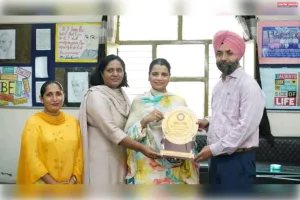 अंतरराष्ट्रीय साक्षरता दिवस पर 1200 विद्यार्थियों से रूबरू हुईं गुंजन रूची बावा