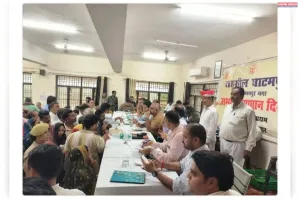 घाटमपुर तहसील दिवस में पहुंचे कानपुर नगर जिलाधिकारी