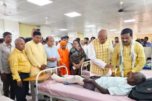 प्रधानमंत्री नरेंद्र मोदी के जन्मदिवस पर मेडिकल कॉलेज में रक्तदान शिविर एवं फल वितरण कार्यक्रम आयोजित