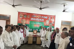 सपा  कार्यालय में शिवदयाल  चौरसिया की मनाई गई पुण्यतिथि